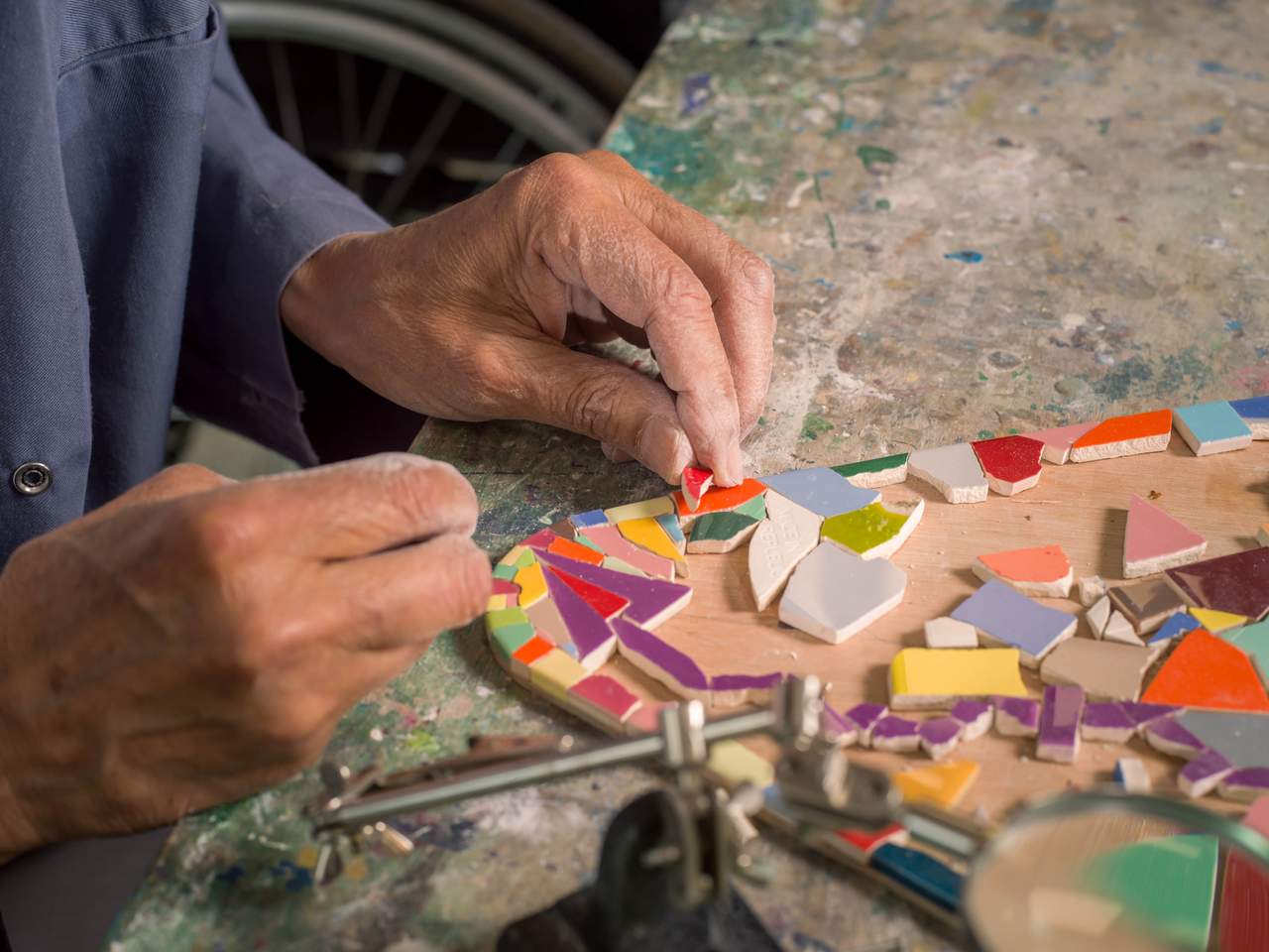 Creatief en vaardig, werken aan fijne motoriek met keramiek