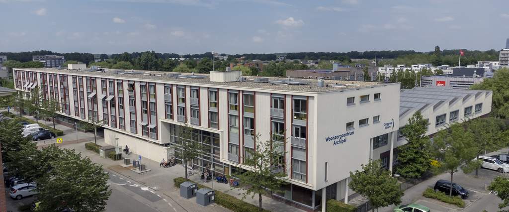 1. Almere gebouw