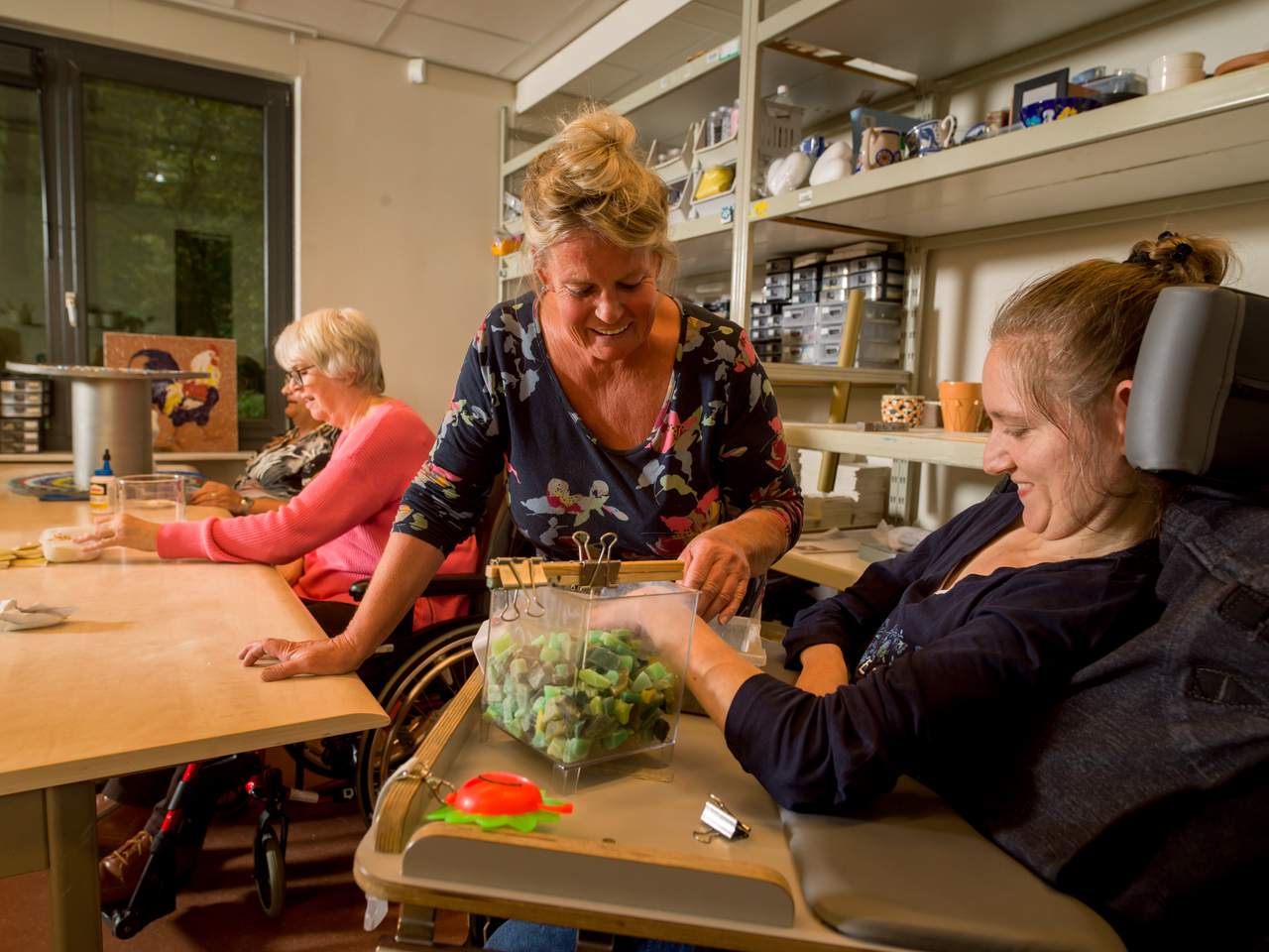 Kaarsen maken met gesorteerde kleuren